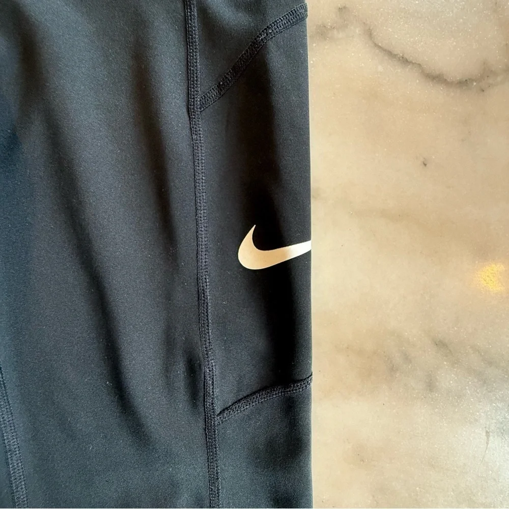 Nike Dri Fit Kids Sz M Dri Fit Crop Sport Legging Pants.
